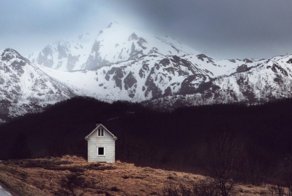 Заброшенные дома за полярным кругом