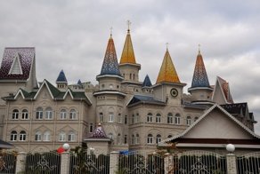 В Совхозе имени Ленина открыт новый детский сад "Замок детства - 2"