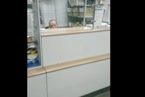 Бабушка получила заряд из перцового баллончика за попытку пристыдить сотрудницу «Почты России»
