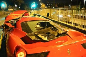 Британец на Ferrari устроил массовую аварию