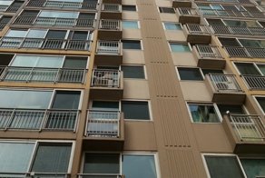 Москвич выпал с 9-го этажа, выжил и забыл о происшествии