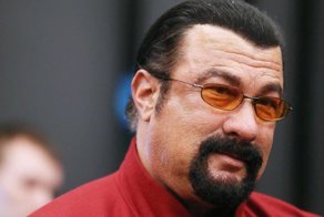 Месяц обвинений в сексуальных домогательствах