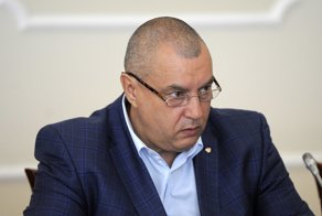 Временный мэр Омска отказался от поста мэра и получит 700 тысяч рублей