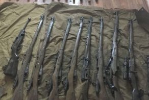 На борту поднятого бронекатера БК-31 найдено большое количество оружия