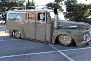 Забавный автобус Ford Stewart Wagon 1951 из Теннесси
