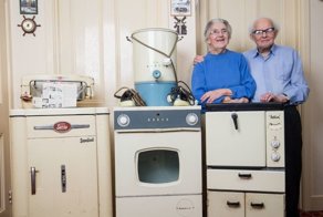 Пожилая пара из Великобритании выставила на продажу бытовую технику 1950-х годов