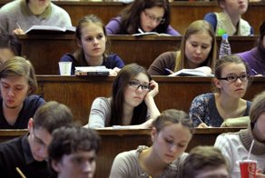 А вам не кажется, что наше современное образование превратилось в бессмысленный балаган?