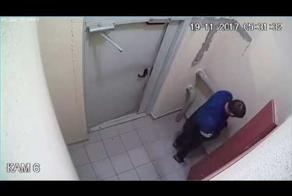 Замуровали, демоны!