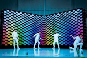 Группа OK Go сняла новый видеошедевр, использовав в качестве фона обычную бумагу из 567 принтеров!