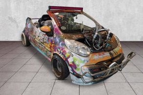 Модифицированный Citroen похож на маленького монстра