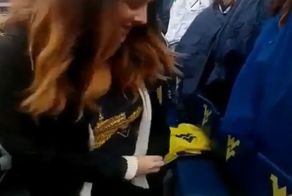 Девушка пронесла немного пива на стадион
