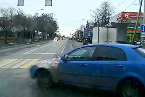 Авария дня. Очень опасный разворот