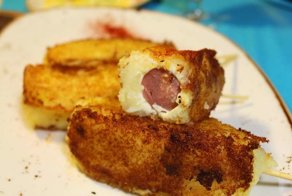 Сосиски в картофельном тесте