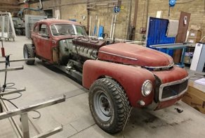 Швед установил в старенький Volvo дизель рабочим объемом 39 литров