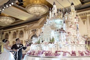 Грандиозный свадебный торт, над созданием которого кондитеры трудились больше месяца