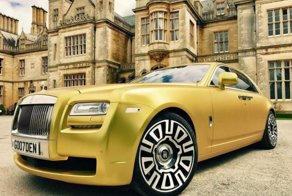 В Британии продают золотой Rolls-Royce за 15 биткоинов