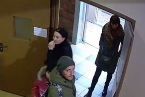 В Ростове-на-Дону ворам пришлось вернуть украденную картину из-того, что она не поместилась в их автомобиль