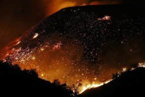 Калифорния в огне: один погибший, 27 000 эвакуированных