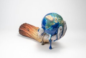 Скульптор делает завораживающие «деревянные» скульптуры из керамики