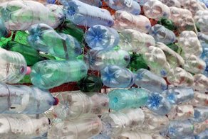 Ежедневно мы вдыхаем до 130 частиц пластика, что провоцирует возникновение многих заболеваний