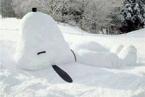 От обнаженной Ким Кардашян до Бэтмена: лучшие снежные фигуры со всего мира