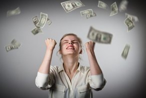 Удачливая дамочка дважды за день выиграла в лотерею