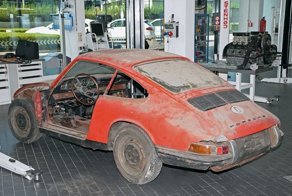После трех лет реставрации Porsche покажет старейший из 911-х