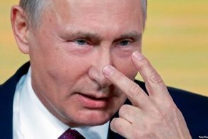 Шутка за шуткой. Главные моменты ежегодной пресс-конференции Путина