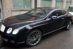 В Петербурге у молодого человека угнали Bentley в день покупки