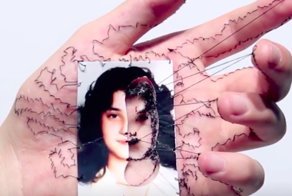 Художник сшил руки ради искусства