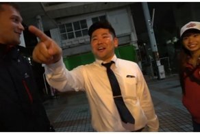 Забавная реакция японцев на русского человека