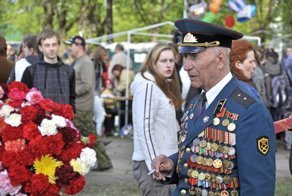 В Латвии законодательно приравняли ветеранов Красной Армии к солдатам вермахта