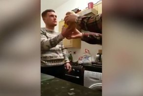 Шотландец решил с помощью дыни проверить свою голову на прочность