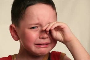 Как просто испортить радостный момент ребенку