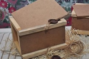 "Вам посылка!" Помните такие, в ящиках, при сургучных печатях?