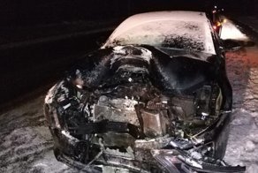 Колесо от фуры прилетело в автомобиль на встречной полосе. Главное все живы!