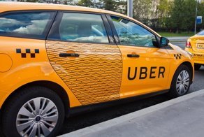 «Яндекс. Такси» и Uber научили экономить на поездках в Новый год