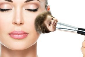 Тот самый младенец с необычной шевелюрой стал героем мемов