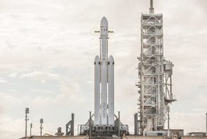 Илон Маск и его Falcon Heavy обещают землянам захватывающий космический старт