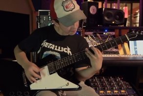 13-летний музыкант сыграл известную песню группы Metallica