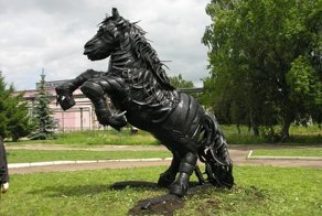Креативные произведения из старых шин