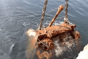 Со дна Баренцева моря подняли два американских танка