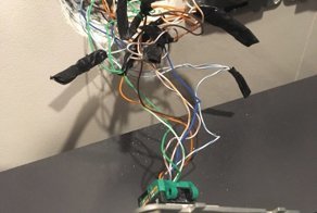 Рабочие проложили СКС в новостройке