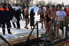 Самые сногсшибательные девушки крещенских купаний 2018