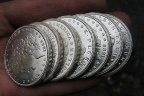 Фоторепортаж: Производство фальшивых монет в Китае