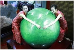 Подарите даме камешек - один на всю оставшуюся жизнь