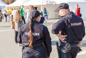 Полицейским разрешат снимать и просматривать порно
