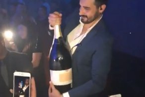 Посетитель ночного клуба Ибицы уронил бутылку шампанского за $42000