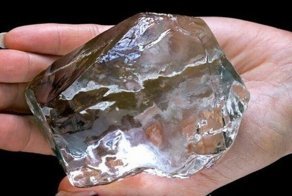  В Южной Африке добыт самый крупный в мире алмаз 