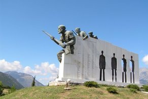 Большой подвиг маленького народа